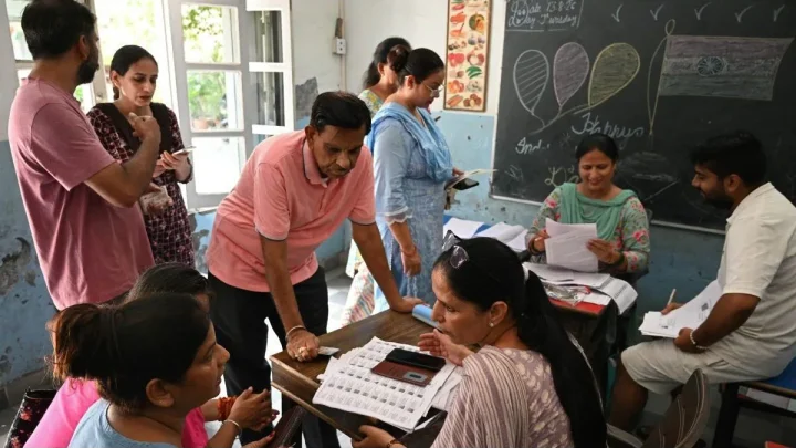 As Karnataka SIR first phase ends, one crore voters still in ASDDO list