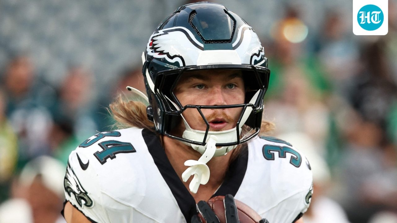 Eagles’ Carson Steele ‘questionable’ with shoulder injury vs Panthers; depth chart tested as Dameon Pierce takes charge