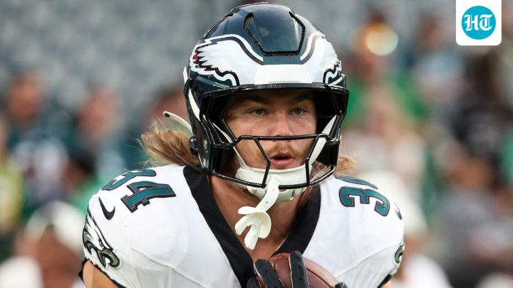 Eagles’ Carson Steele ‘questionable’ with shoulder injury vs Panthers; depth chart tested as Dameon Pierce takes charge