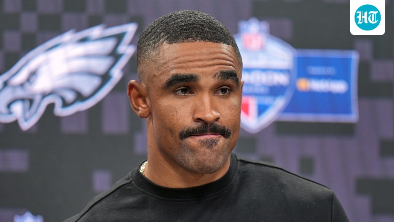 Jalen Hurts’ ‘blood clot’ could cost him more than just a season. Sports medicine expert explains why