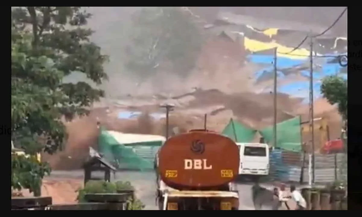 Major landslide hits Kerala’s Wayanad after heavy rains; several feared trapped