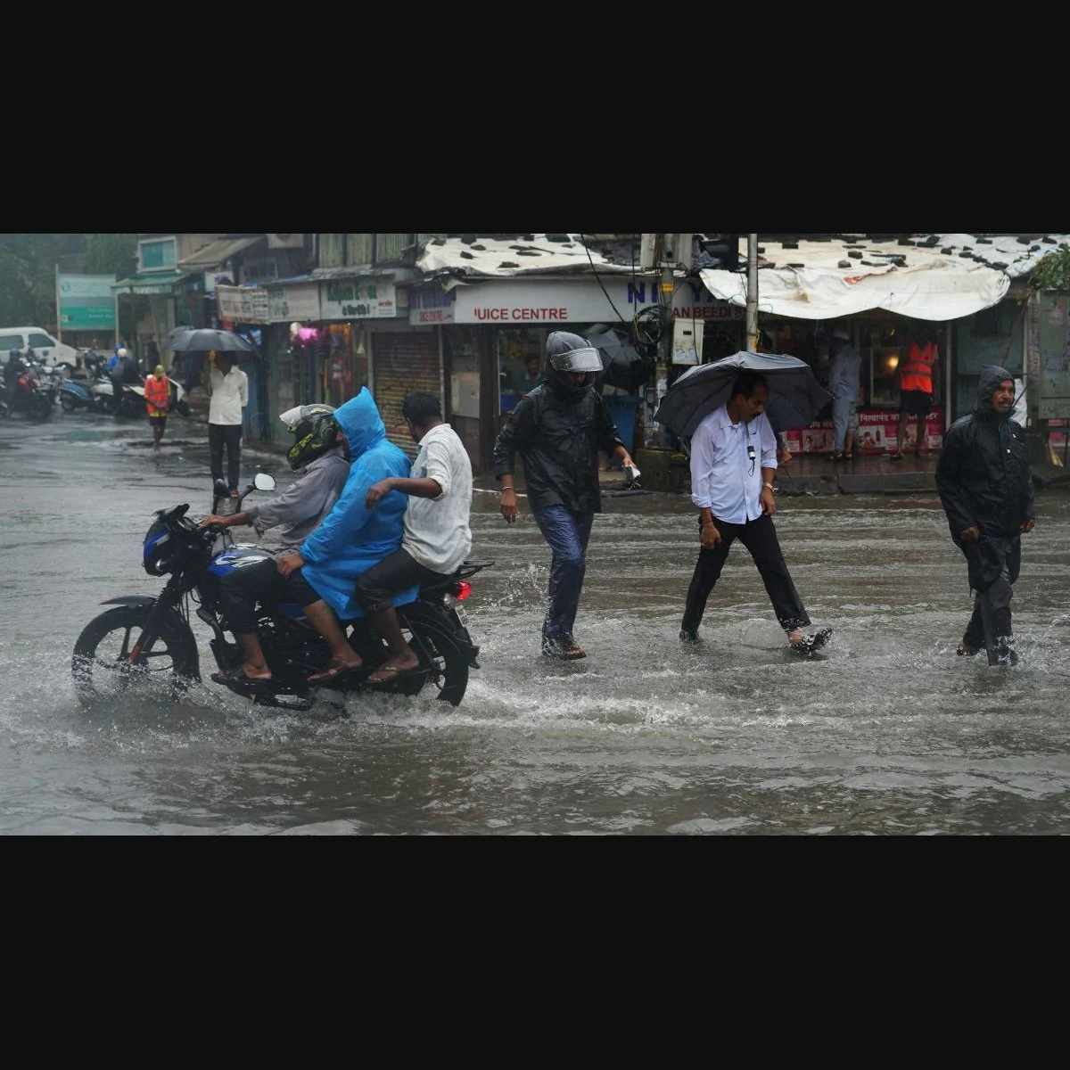 Mumbai rain updates | IMD issues orange alert; schools, colleges remain shut