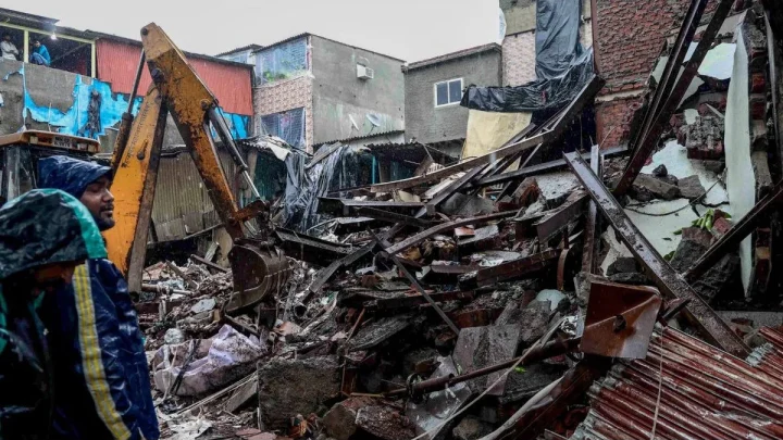 Mumbai man decides to wait for a day despite tilted building next door, loses wife and 4 kids in chawl collapse