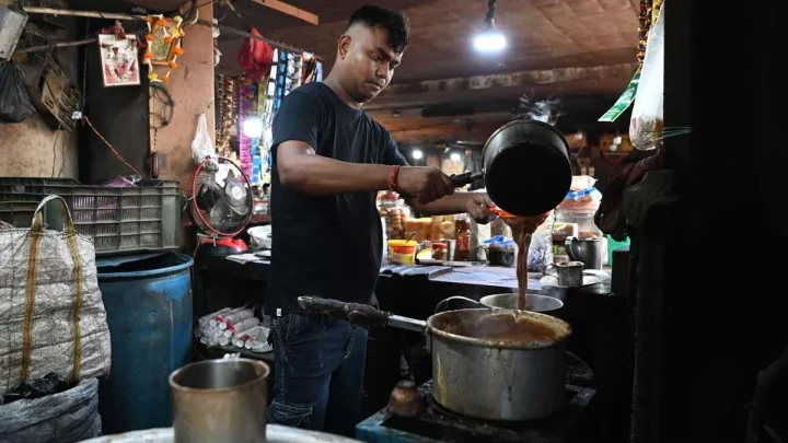 ‘We voted for change, not this’: Kolkata’s hawkers fight for survival amid BJP govt’s eviction drive