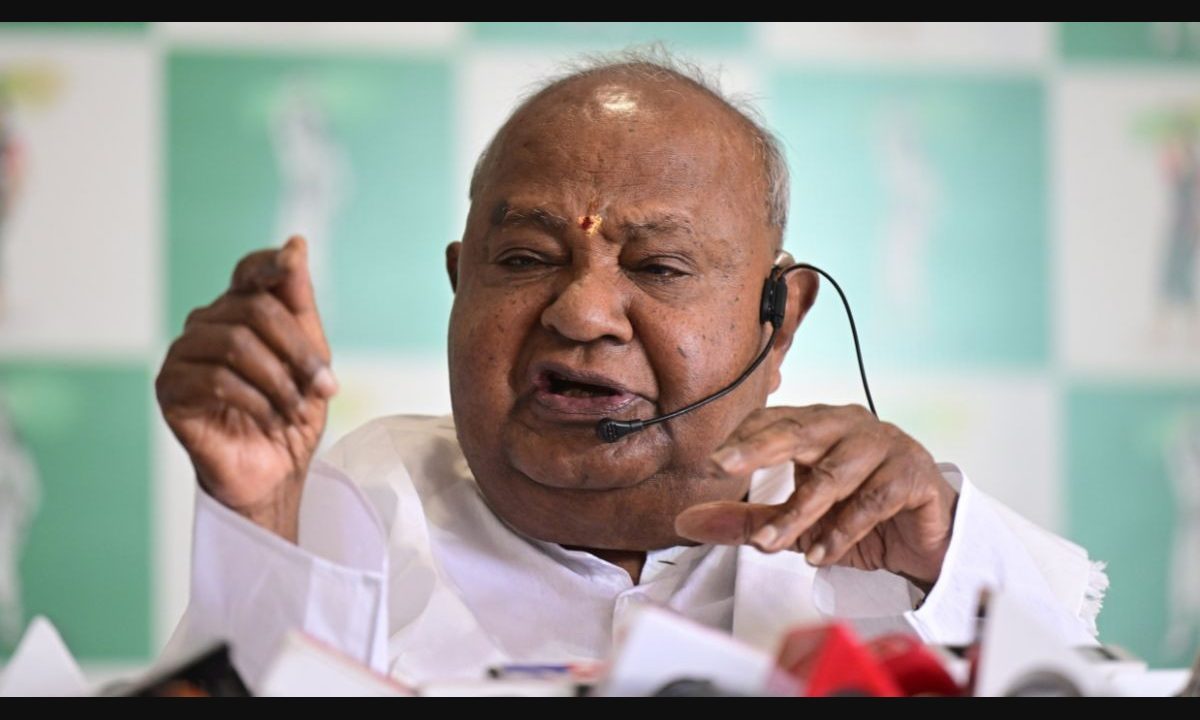 Deve Gowda urges DK Shivakumar to scrap Bidadi township project, slams CM for not replying to letter