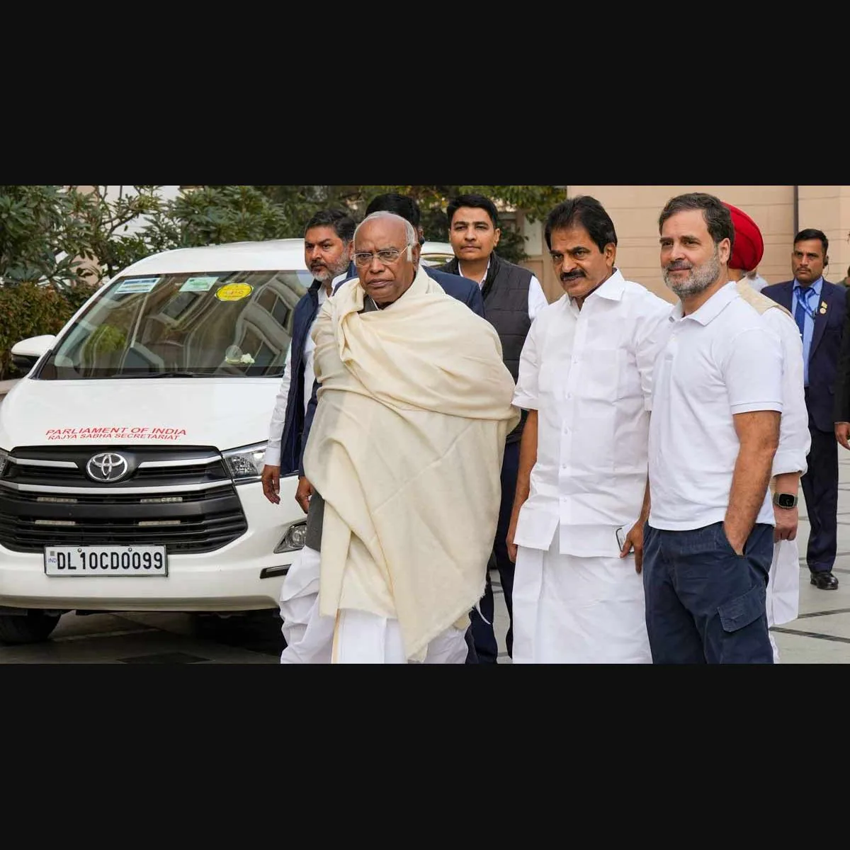 Karnataka cabinet expansion soon? Congress top brass to meet today