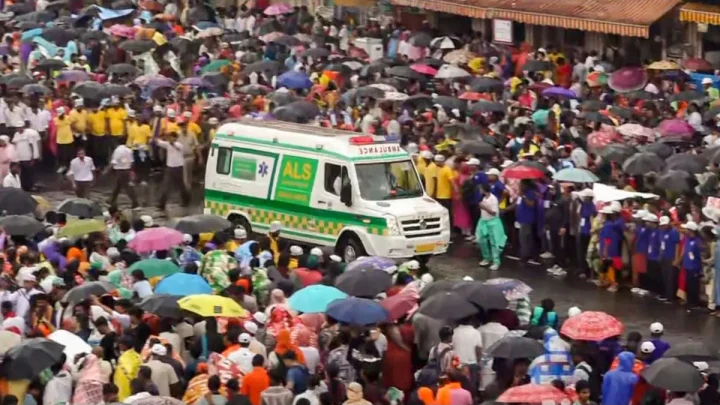 Puri Rath Yatra: Two devotees die in crowd crush, chariot procession to resume on Friday