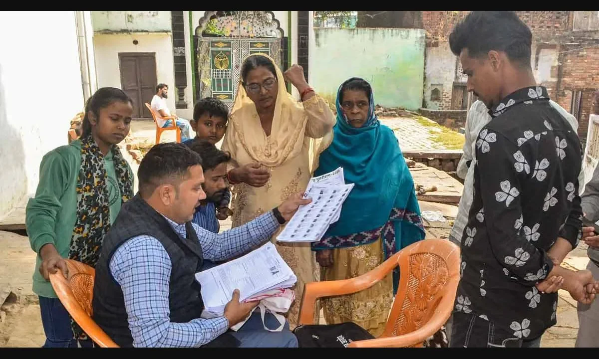Karnataka SIR form distribution nears deadline, but 1 crore voters flagged ASDDO