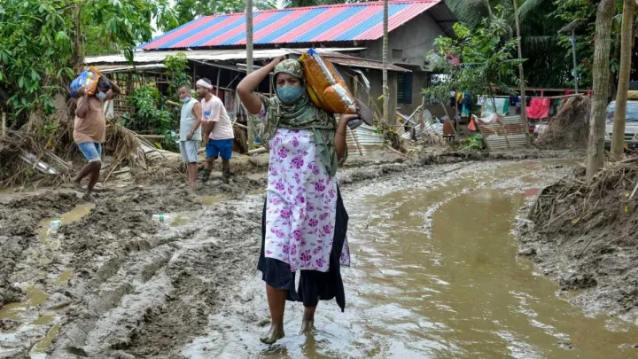 West Bengal donates ₹10 crore for Assam flood relief