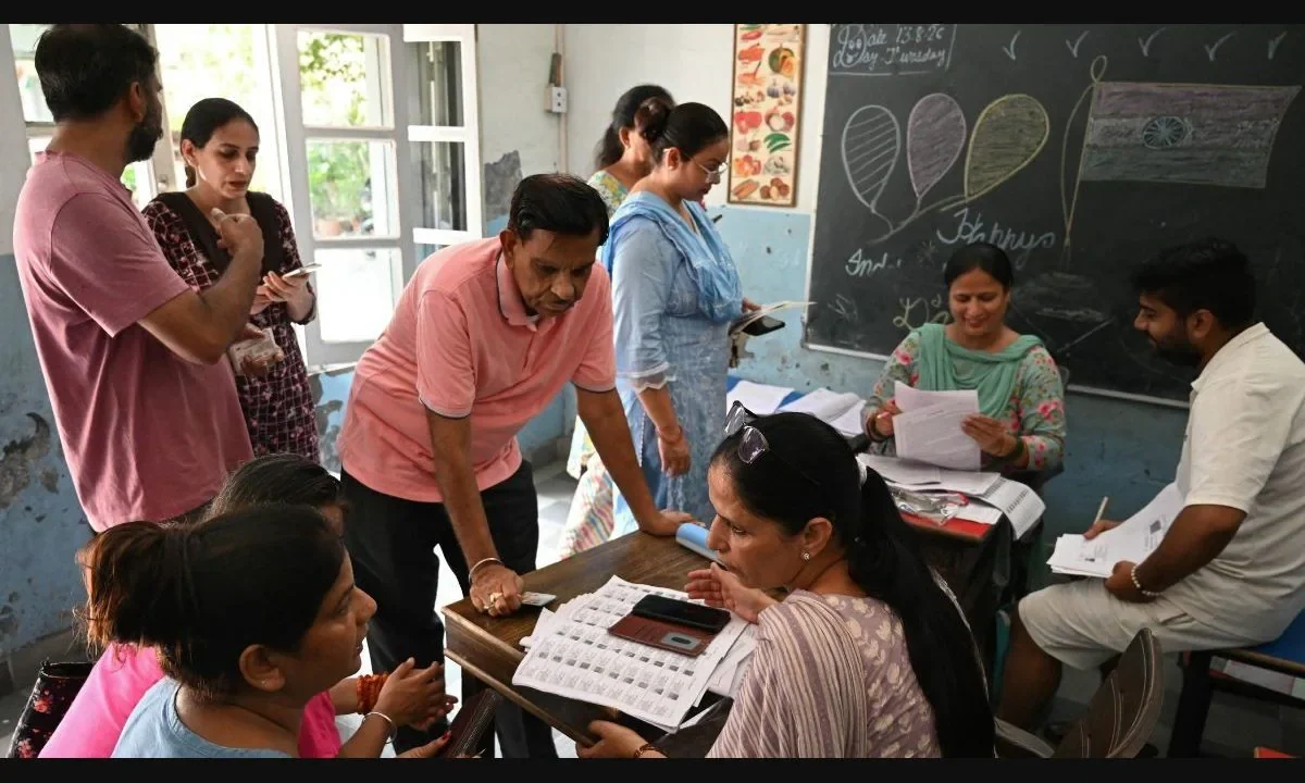 As Karnataka SIR first phase ends, one crore voters still in ASDDO list