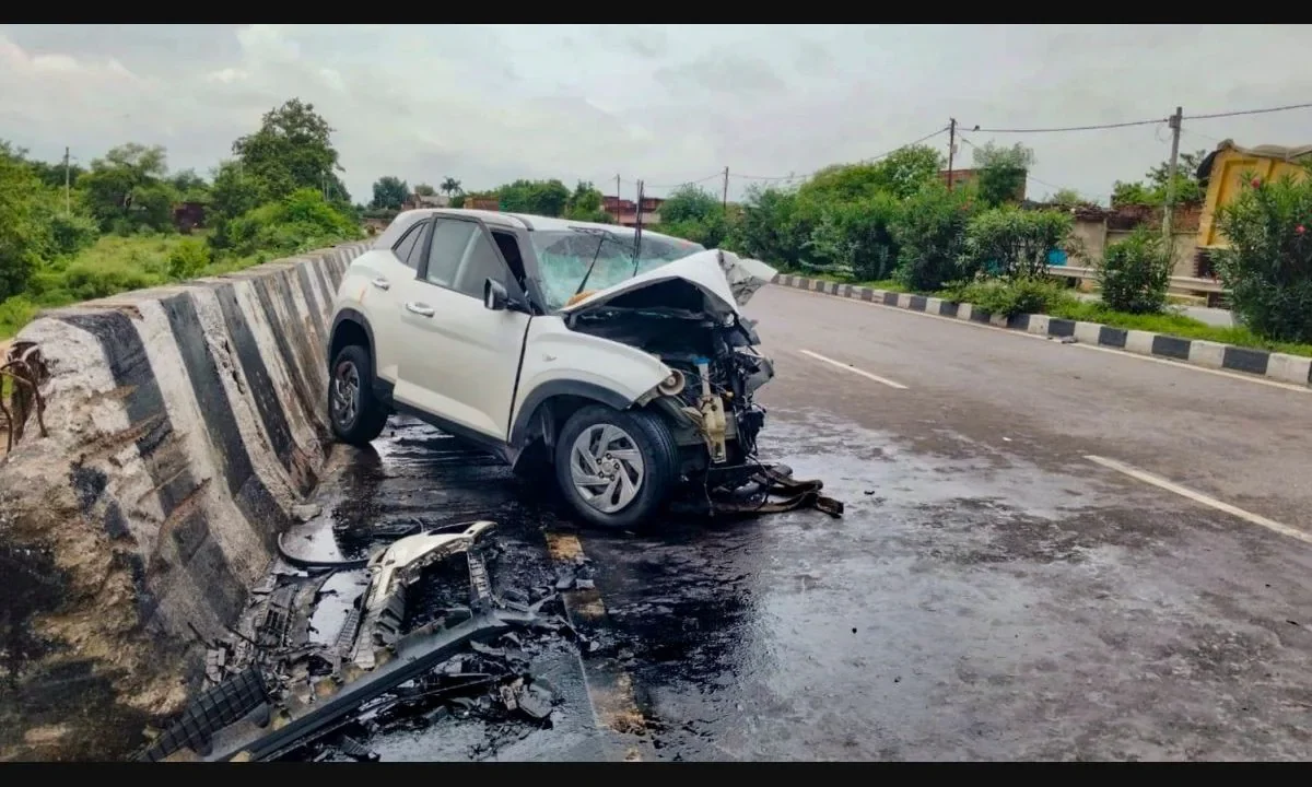 What led to the fatal car crash that killed slain gangster-turned-politician Atiq Ahmad’s son