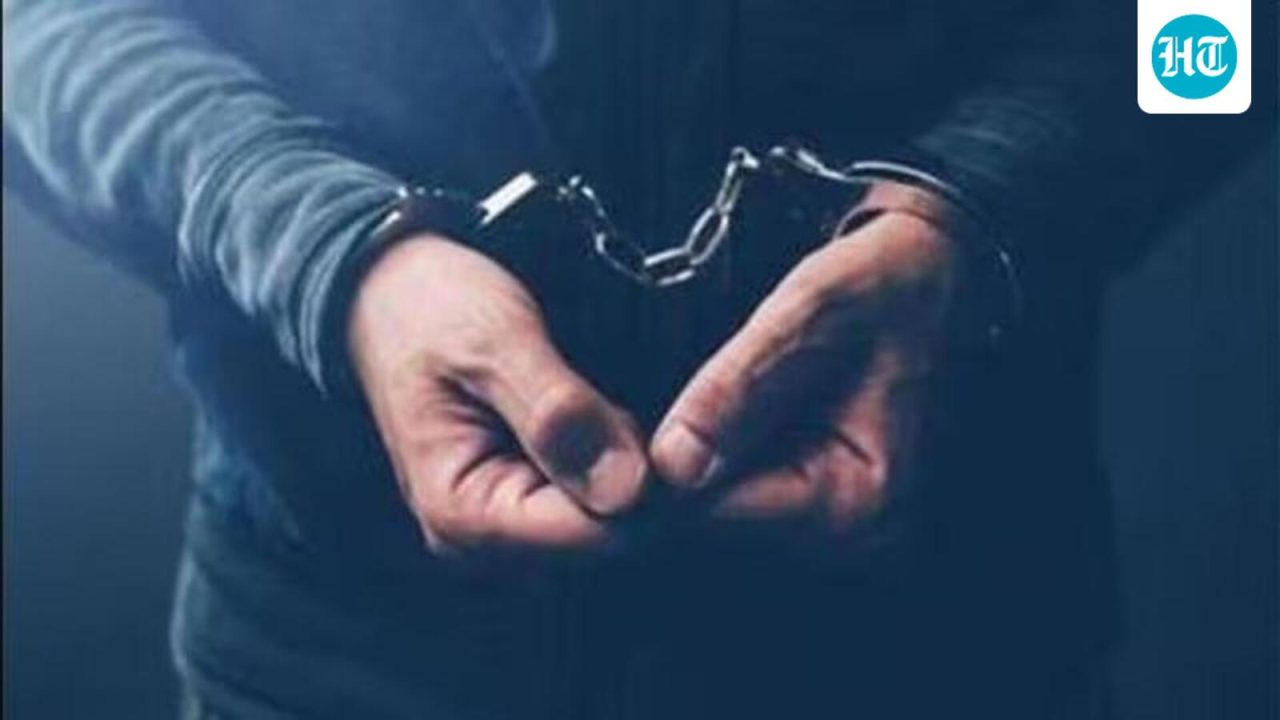 Bengal: Purulia man held for killing girlfriend, caught with body on motorcycle