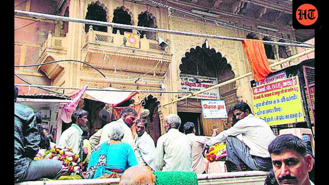 Committee mulls cap on number of ‘bhandaris’ at Banke Bihari temple